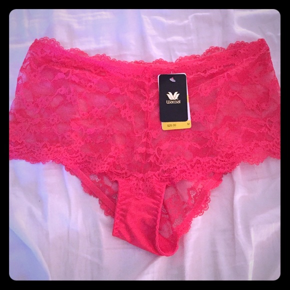 Wacoal lace boy shorts!