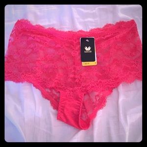 Wacoal lace boy shorts!