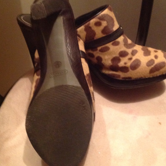 Coach Clogs - Never worn. - Picture 3 of 4