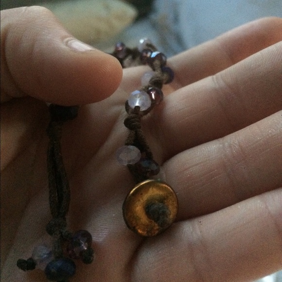 Purple crystal bracelet with flat disk clasp - Picture 2 of 3