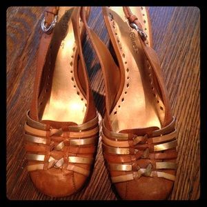 BCBGirls size 8 wedges