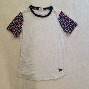 VS Pink Crew Neck Tee