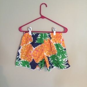 Konfetti pineapple shorts