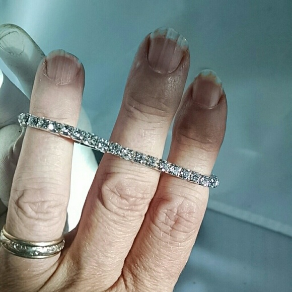 Sparkles All Over Bracelet - Picture 3 of 4