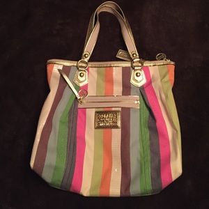 Coach tote~ perfect for a summer beach bag!