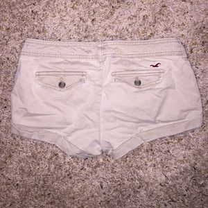 Beige hollister shorts