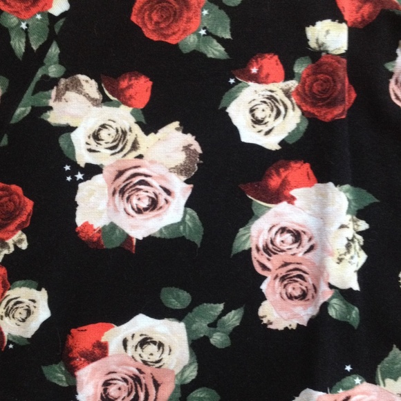 H&M Skater Skirt - Picture 2 of 4