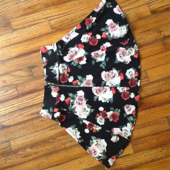 H&M Skater Skirt - Picture 3 of 4