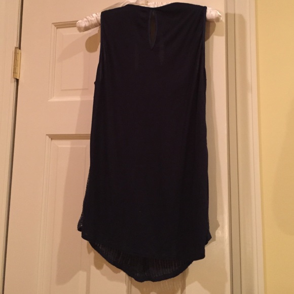 Top - Picture 2 of 2