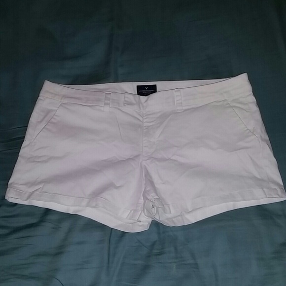 AEO White Twill Shortie NEVER WORN!