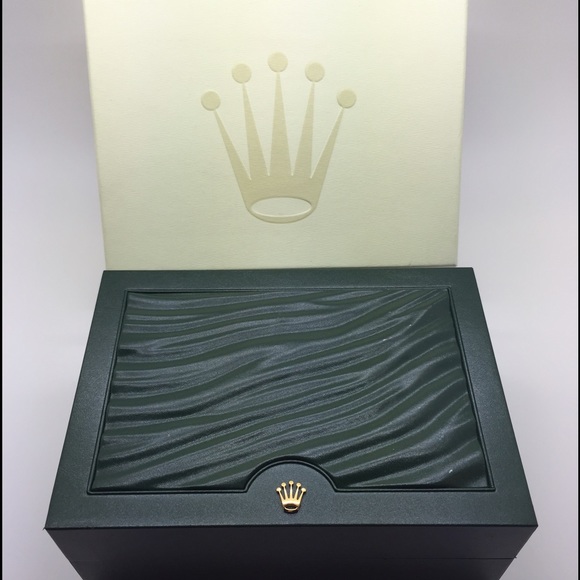 Rolex 36MM DateJust Stainless Steel - Y Serial - Picture 4 of 4