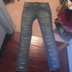 Distressed blue jeans (LF)