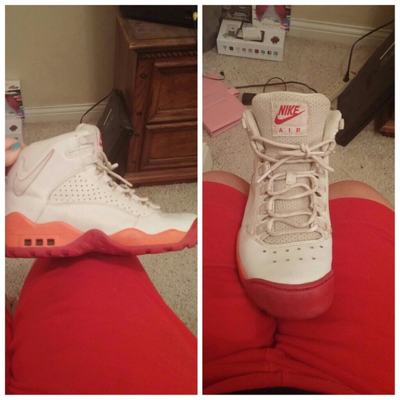 2007 Barkley edition nike sneakers