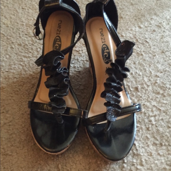 Rue 21 wedges