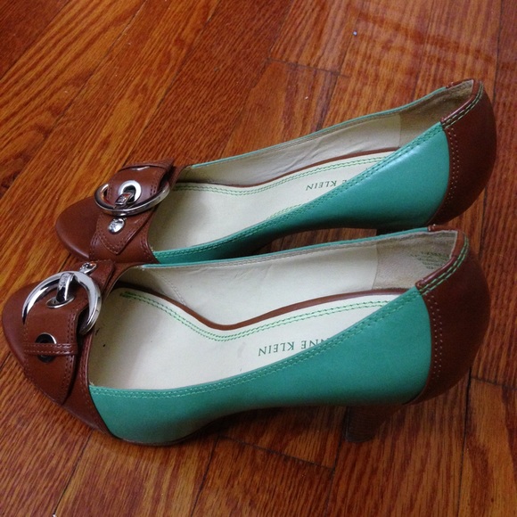 Annie Klein open toe heel - Picture 2 of 2