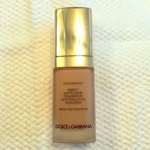 Dolce & Gabbana matte foundation