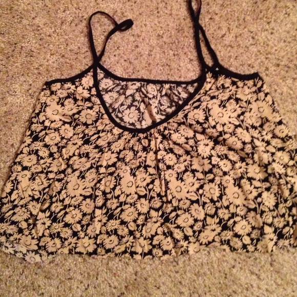 Cropped Floral Tank - Picture 2 of 3