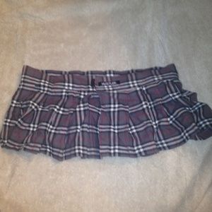 Hustler bedroom skirt