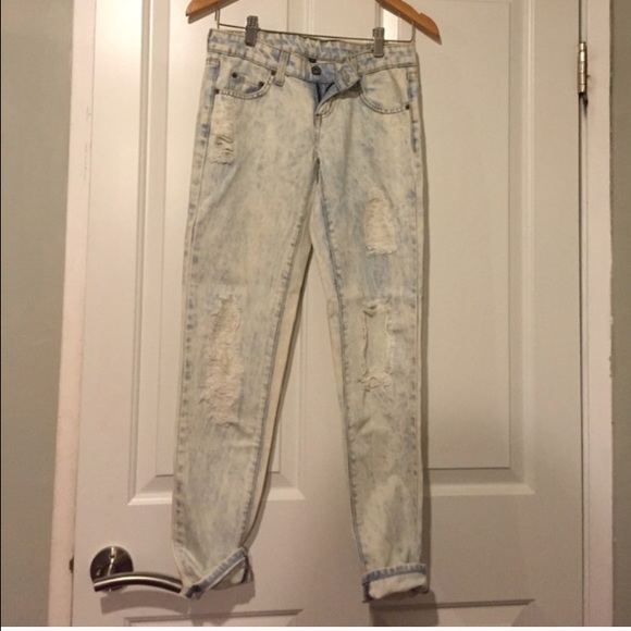 LF Carmar Light Wash Denim - Picture 3 of 3