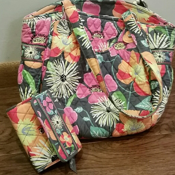 Vera purse and wallet