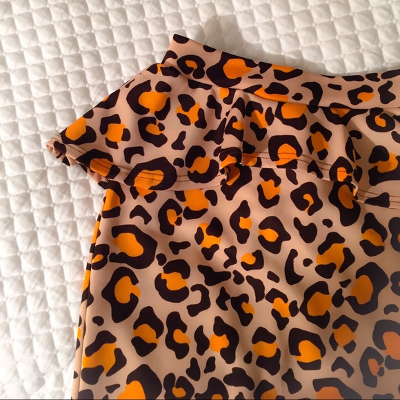 •SOLD•Leopard Print Peplum Skirt - Picture 3 of 3
