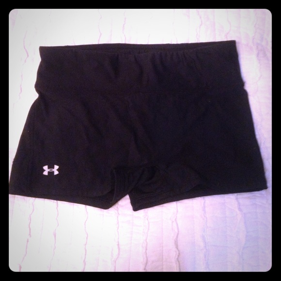 Black Under Armour spandex shorts