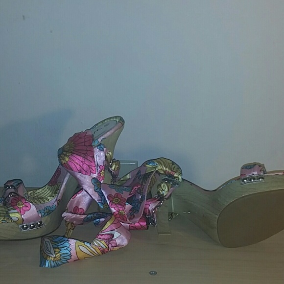 Pink sandals - Picture 4 of 4