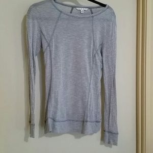 Casual long sleeve top