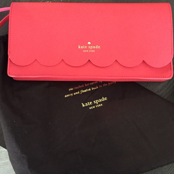 Make an offer! KATE SPADE LILY AVE KIKI CLUTCH red - Picture 3 of 4