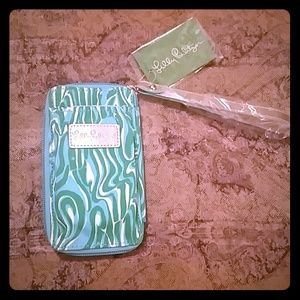 NWT lilly pulitzer phone case wristlet!