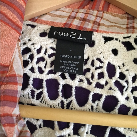 ❗️SOLD❗️Plaid Top - Picture 4 of 4