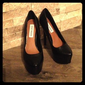 Steve Madden Black Pump
