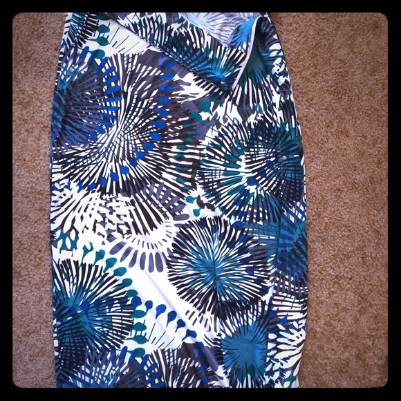 NEVER WORN  SKIRT