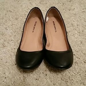 Classic black flats