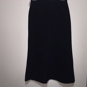 Amazing pure black skirt