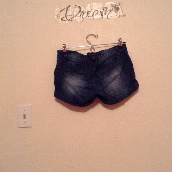 Mossimo supply co size 3 fit 6 dark wash shorts - Picture 2 of 2