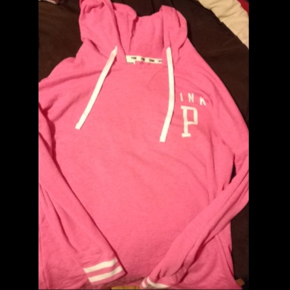 NEW 1 HOUR SALE Vs pink crew hoodie