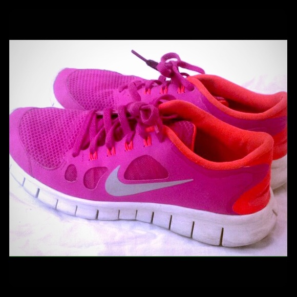 Women's Nike sneakers size 7