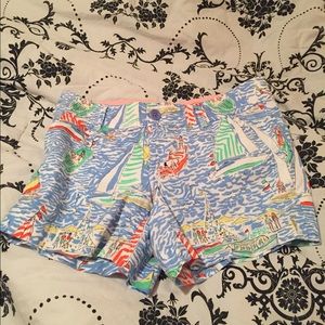 Lilly Pulitzer Shorts in the pattern Get Nauti
