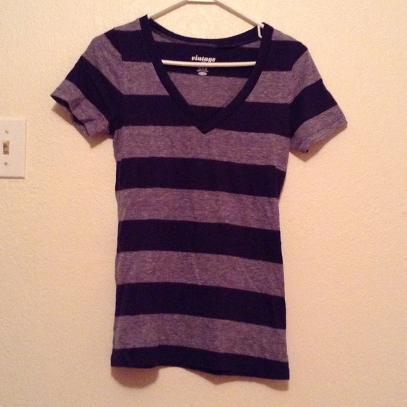Old navy size XS v neck black and grey stripped - Picture 1 of 1