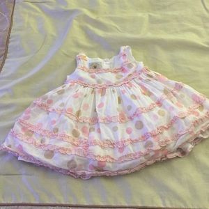 Adorable poke a dot dress.