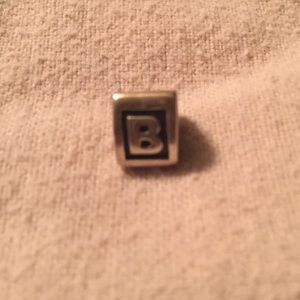 PANDORA 'B' charm
