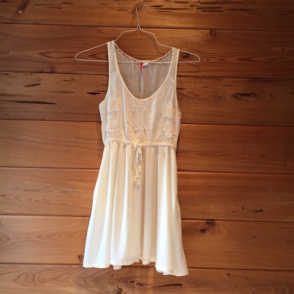 Off white dress with pockets