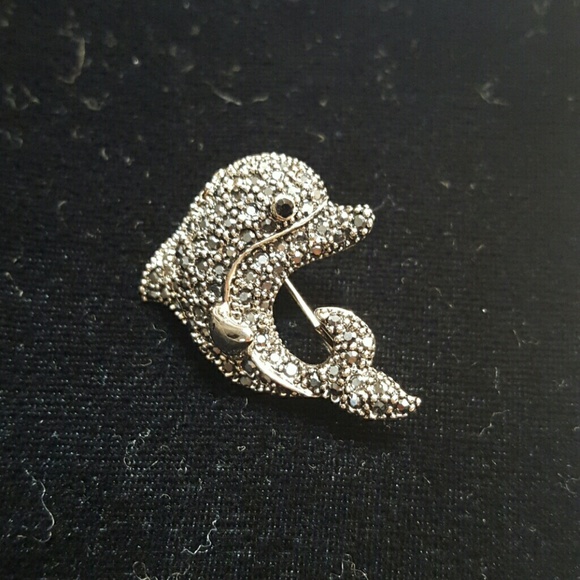 Dolphin pin