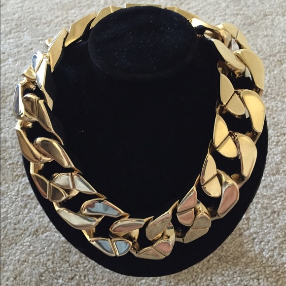 BNWT All saints Chunky Chain Necklace Gold $300 - Picture 2 of 4