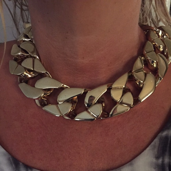 BNWT All saints Chunky Chain Necklace Gold $300 - Picture 4 of 4