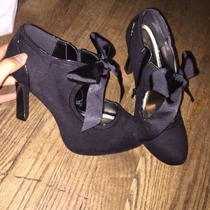 suede black heels