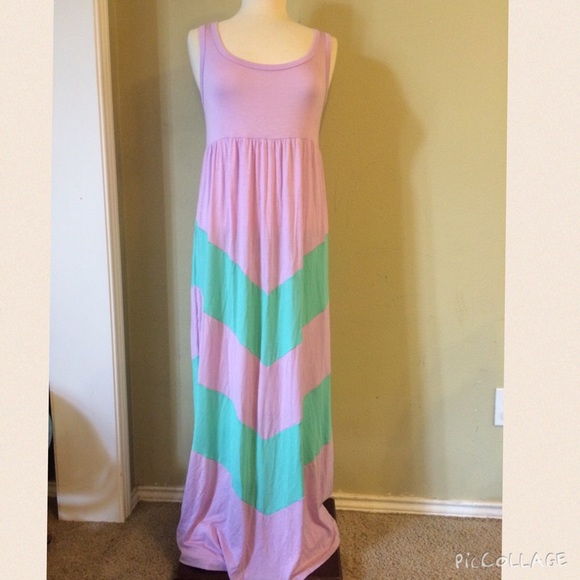 NWOT Easy breezy Maxi dress 💞 - Picture 2 of 3