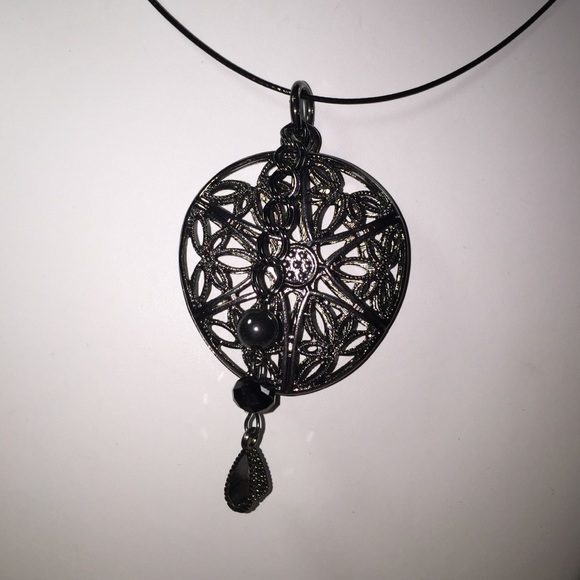 M11 Hematite,Swarovski beads, choker/earrings set - Picture 2 of 4