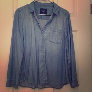 American Eagle Denim Button Up (medium)
